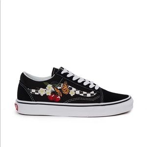 BUTTERFLY CHERRY VANS